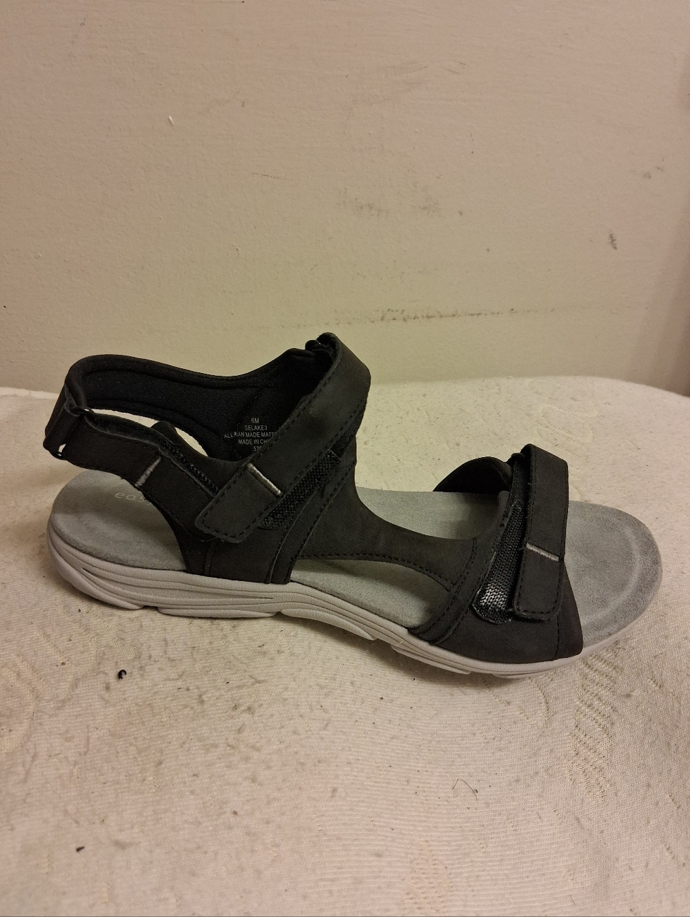 Womens Easy Spirit Black Strappy Comfort Sandals Size 6 M - Picture 10 of 16